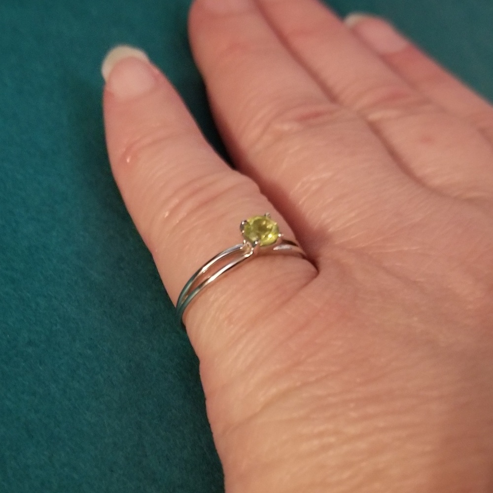 Your Choice WGP .925 Silver Peridot-OR-Garnet Ring - Picture 8 of 8
